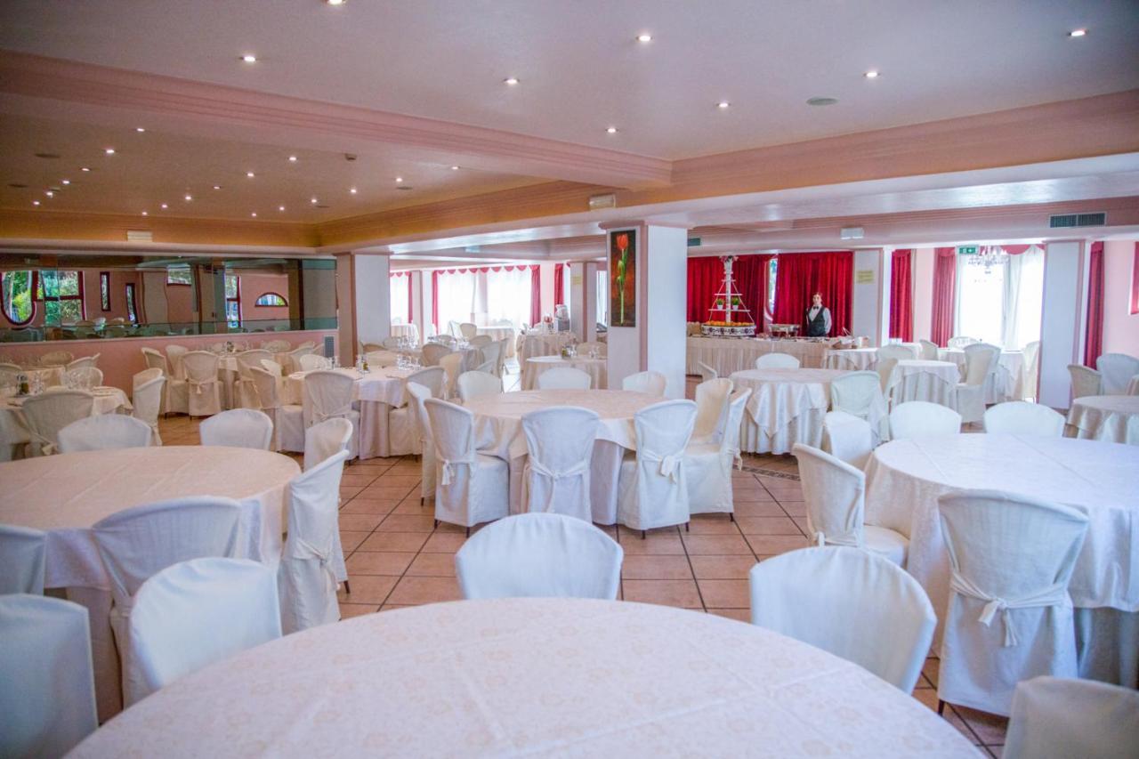 Assinos Palace Hotel Giardini Naxos Exterior photo