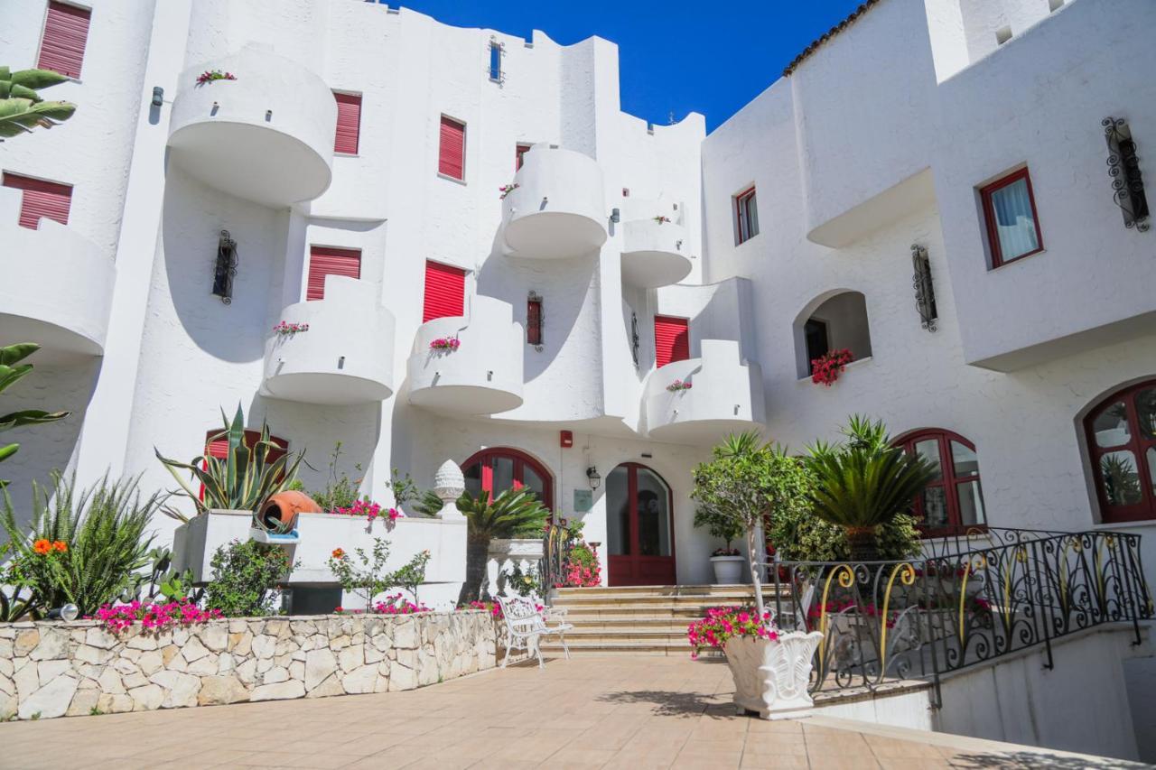 Assinos Palace Hotel Giardini Naxos Exterior photo