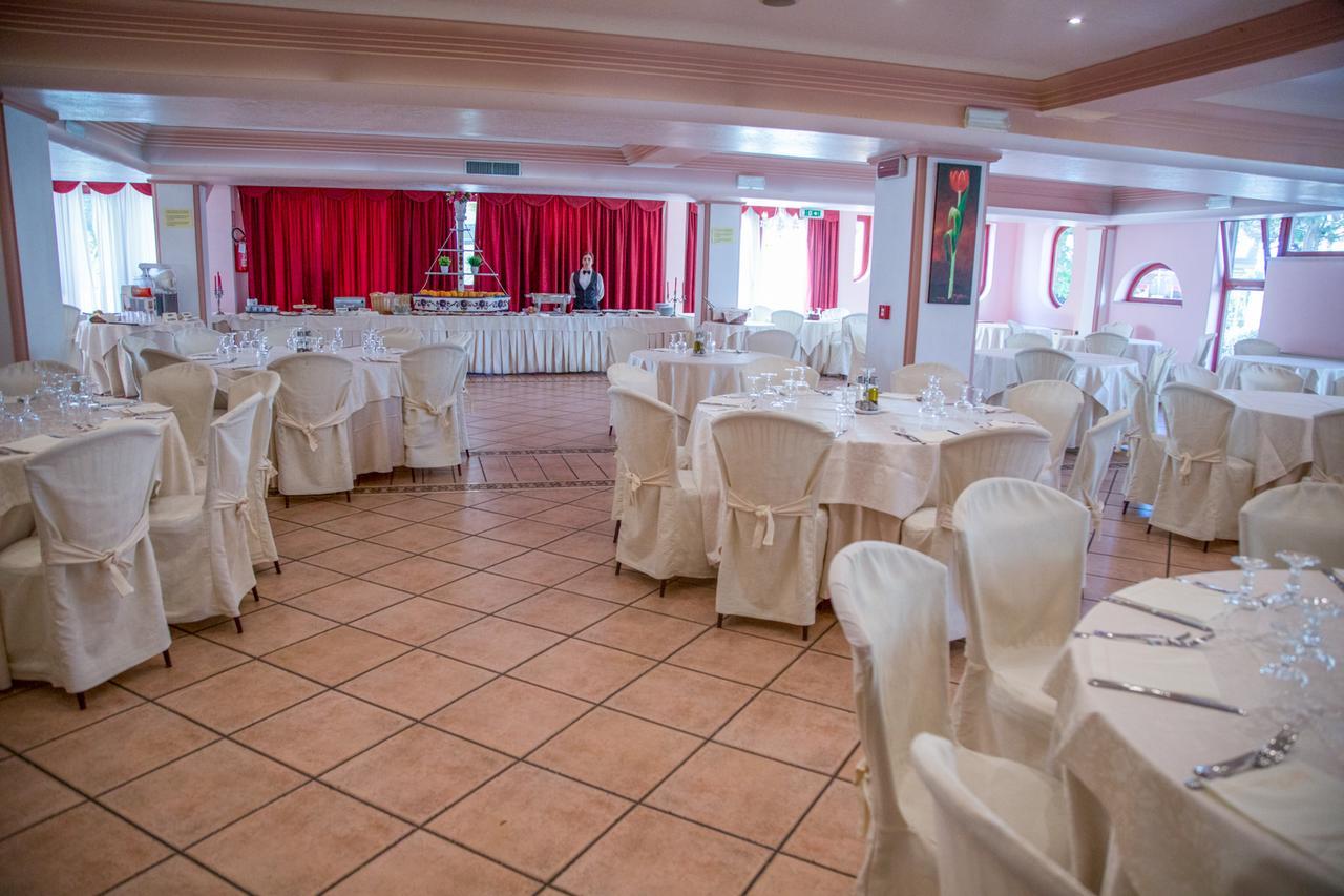 Assinos Palace Hotel Giardini Naxos Exterior photo